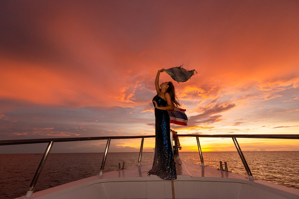 Sunset Dinner by Cruises - Image 2